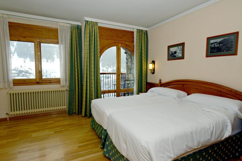 Hotel Del Clos Солдеу Номер фото
