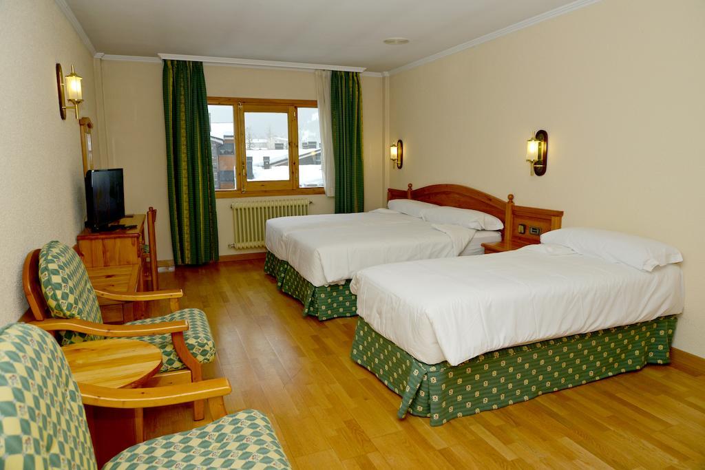 Hotel Del Clos Солдеу Номер фото